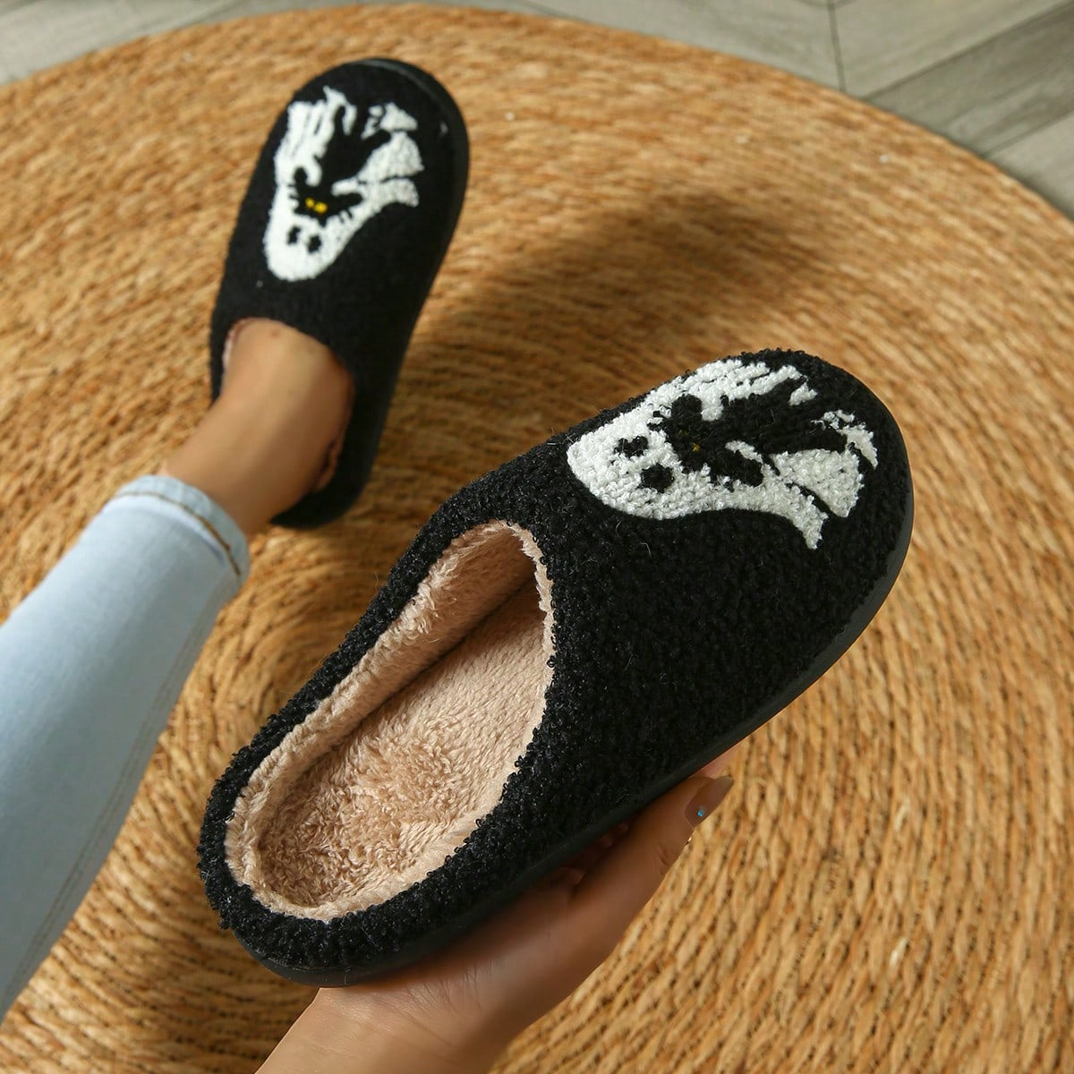 HUMTTO Spooky Halloween Slippers -Cozy Plush Ghost Pumpkin Home Shoes