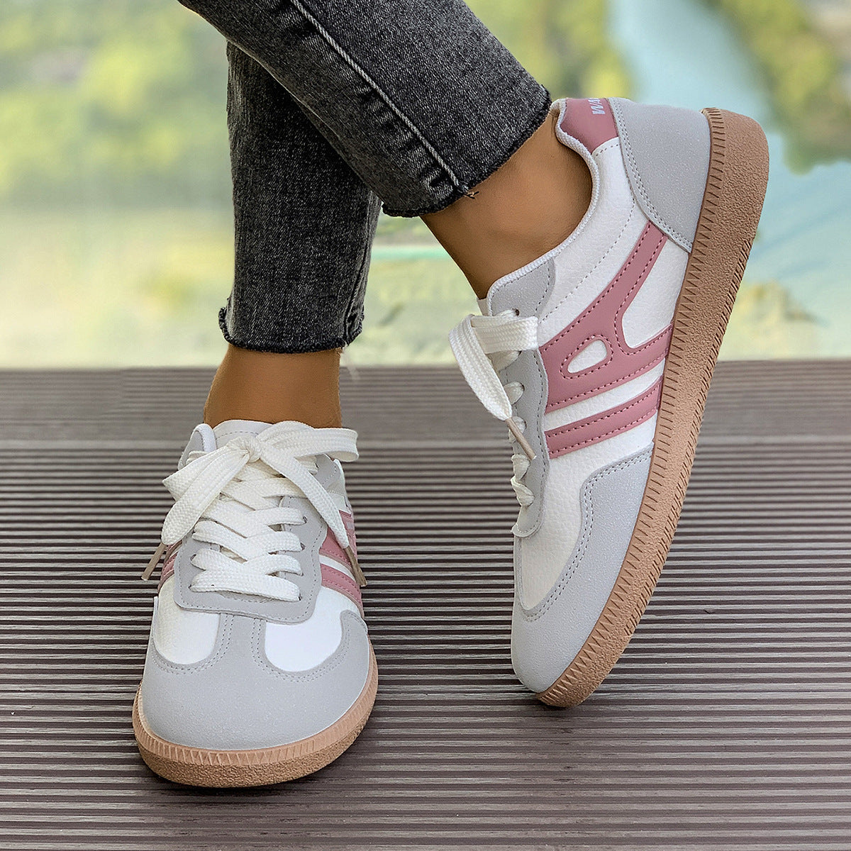 Humtto Women’s Orthopedic Sneakers-Wide Fit Suede Trainers for Comfort