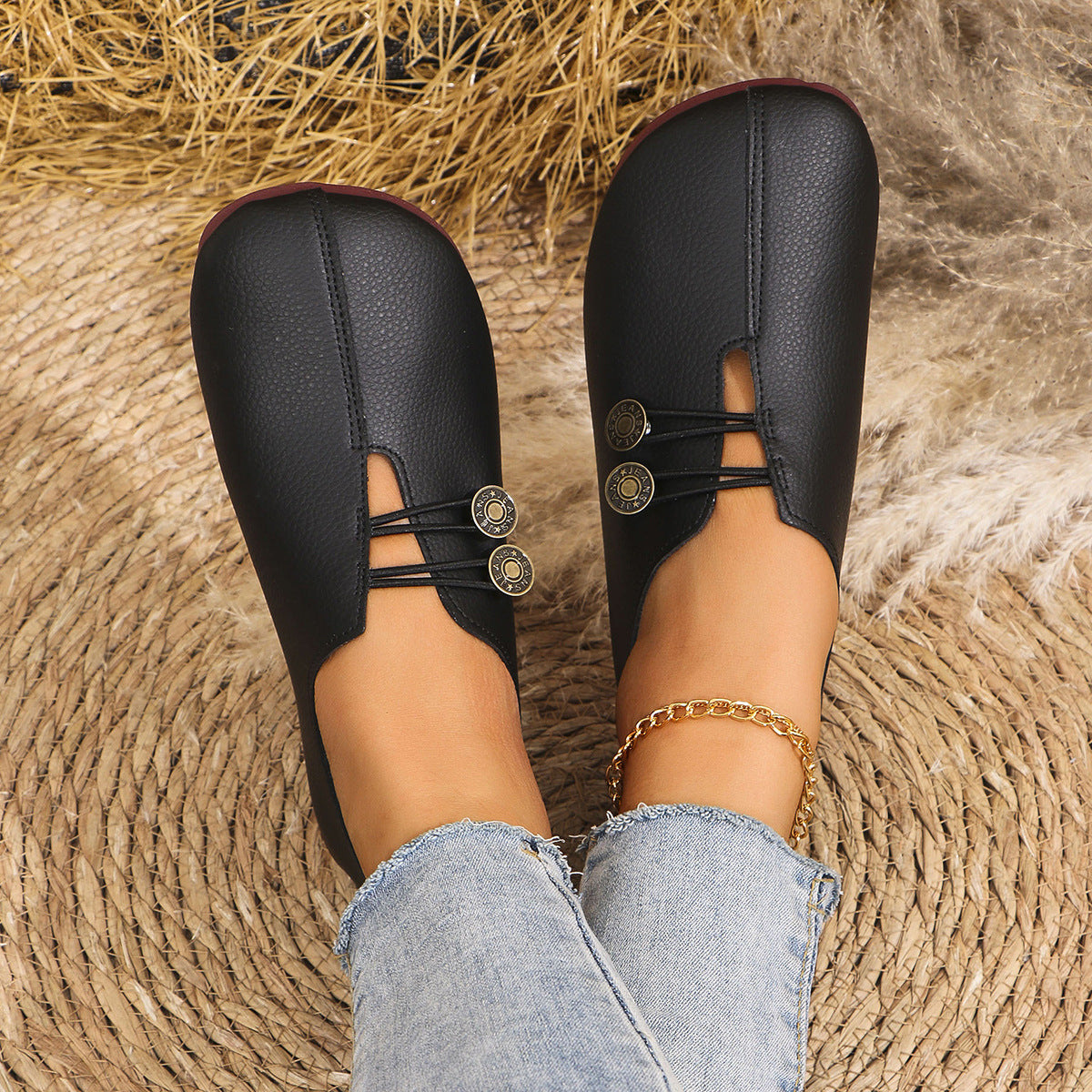 Women's wide fit, cushioned comfort loafers