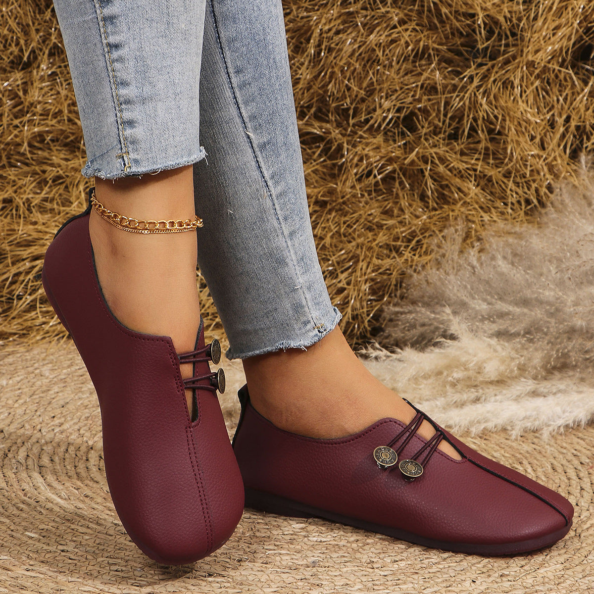 Women's wide fit, cushioned comfort loafers