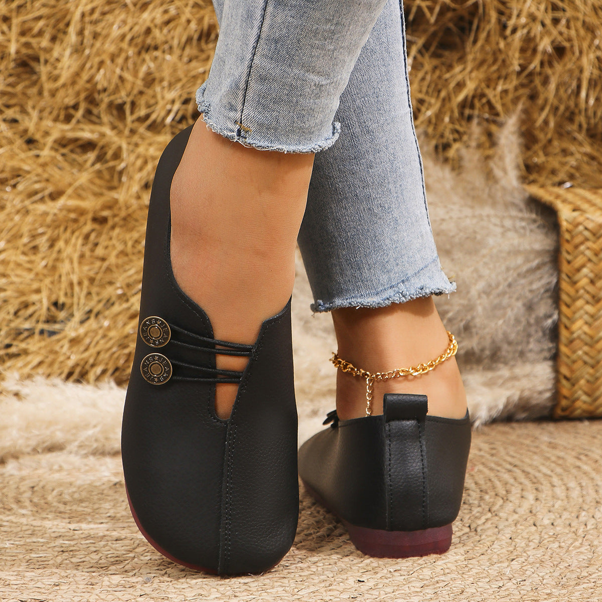 Women's wide fit, cushioned comfort loafers