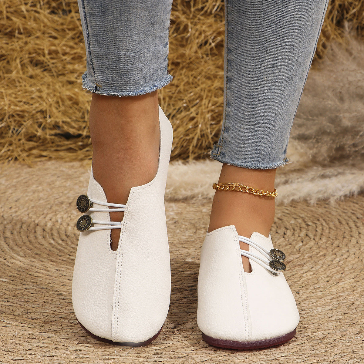 Women's wide fit, cushioned comfort loafers