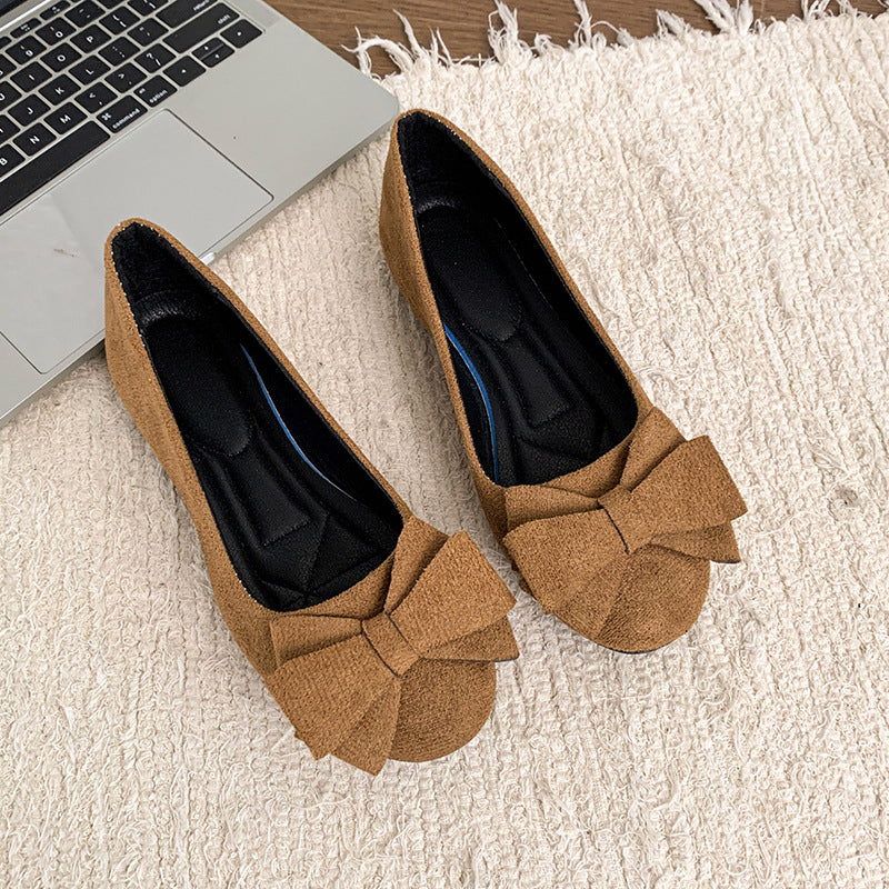 Women's wide fit, cushioned comfort ballet flats