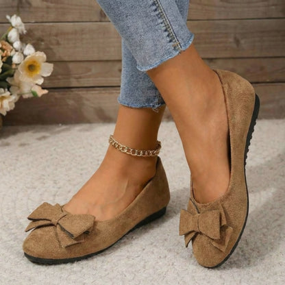 Women's wide fit, cushioned comfort ballet flats