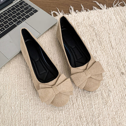 Women's wide fit, cushioned comfort ballet flats