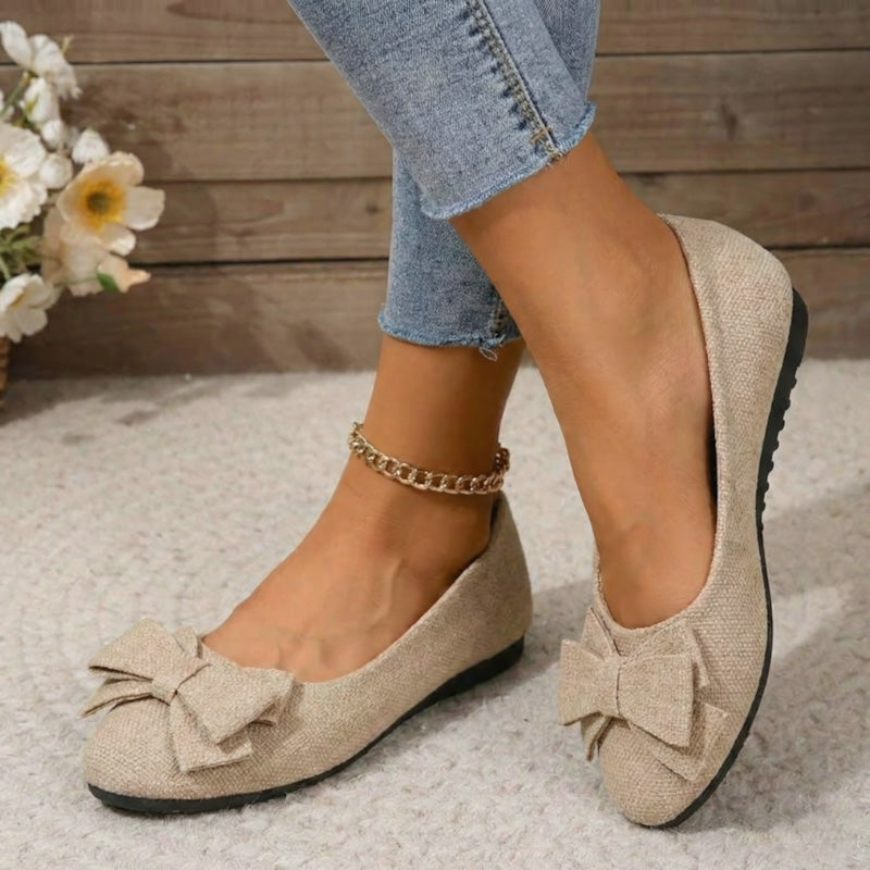 Women's wide fit, cushioned comfort ballet flats