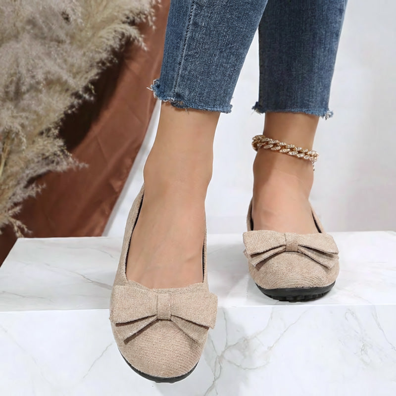 Women's wide fit, cushioned comfort ballet flats