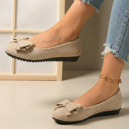 Women's wide fit, cushioned comfort ballet flats