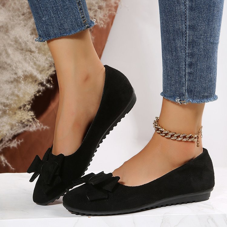 Women's wide fit, cushioned comfort ballet flats