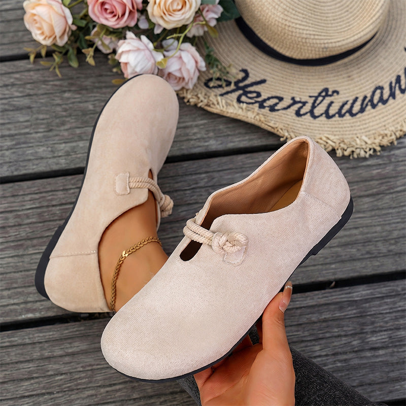 Women's wide fit, cushioned comfort loafers