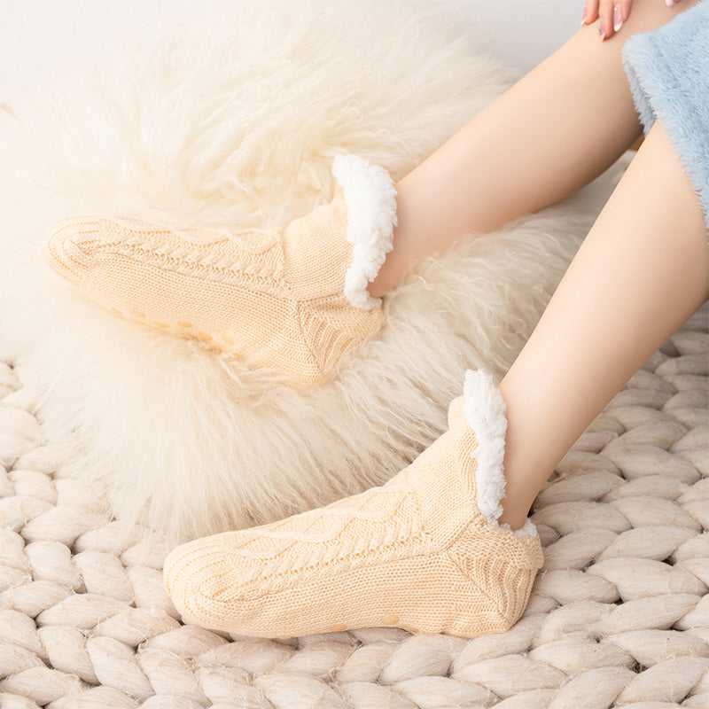 Unisex Soft Warm Slipper Socks with Fleece Lining & Non Slip Grips
