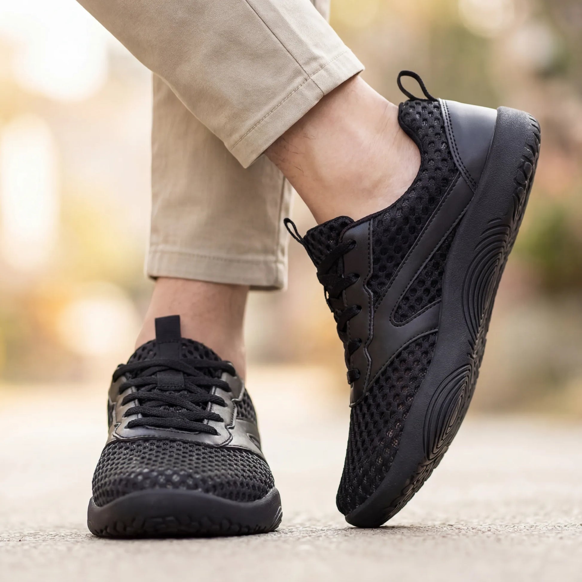 Men's wide fit, breathable upper, lightweight design trainers with everyday walking