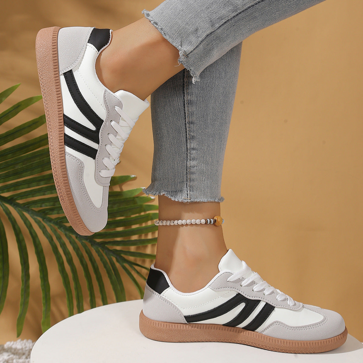 Women's wide fit, arch support, cushioned comfort trainers with suede upper and everyday walking