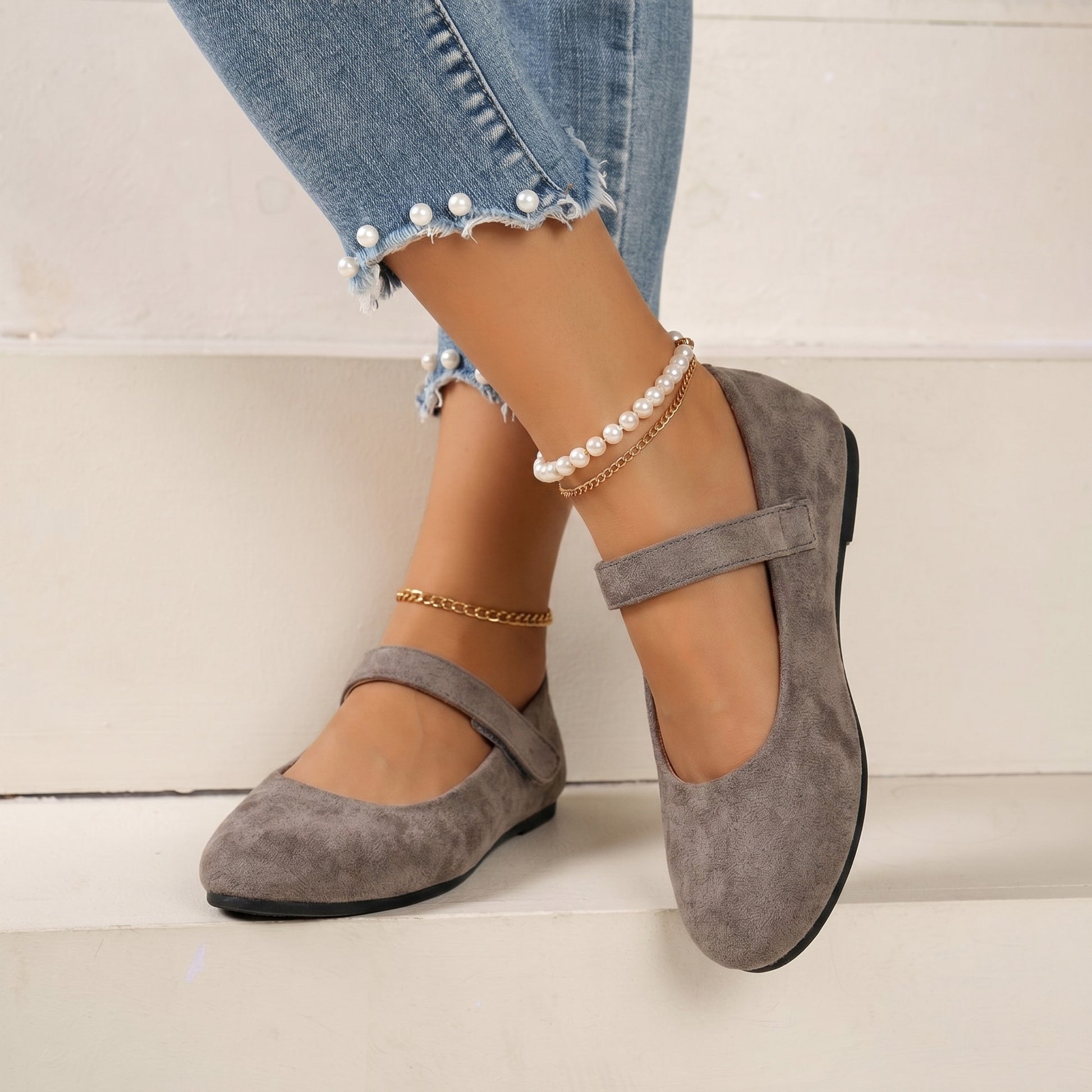 Women's wide fit, cushioned comfort Mary Jane flats
