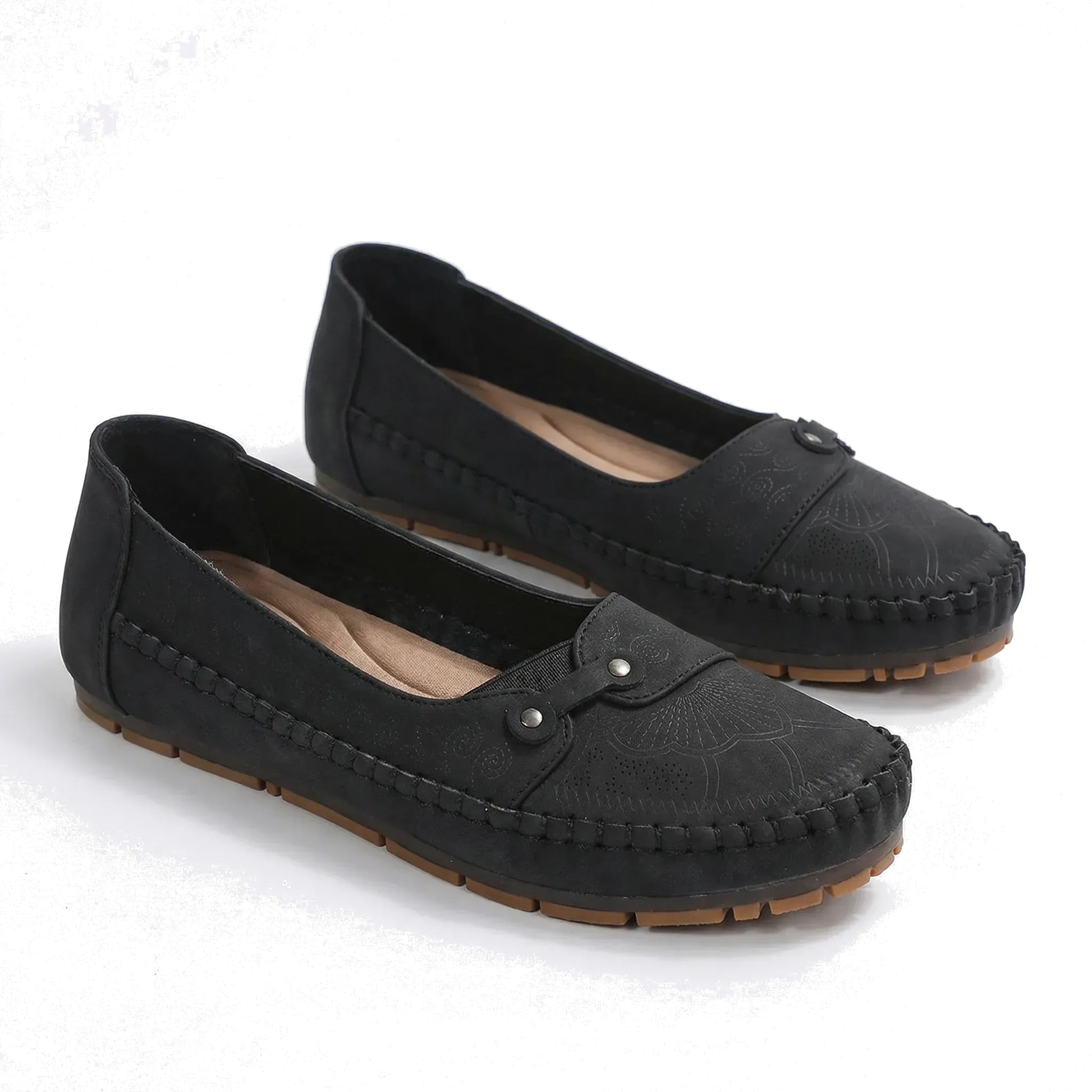 Women's extra wide fit, arch support, slip on design loafers with suede upper and everyday walking