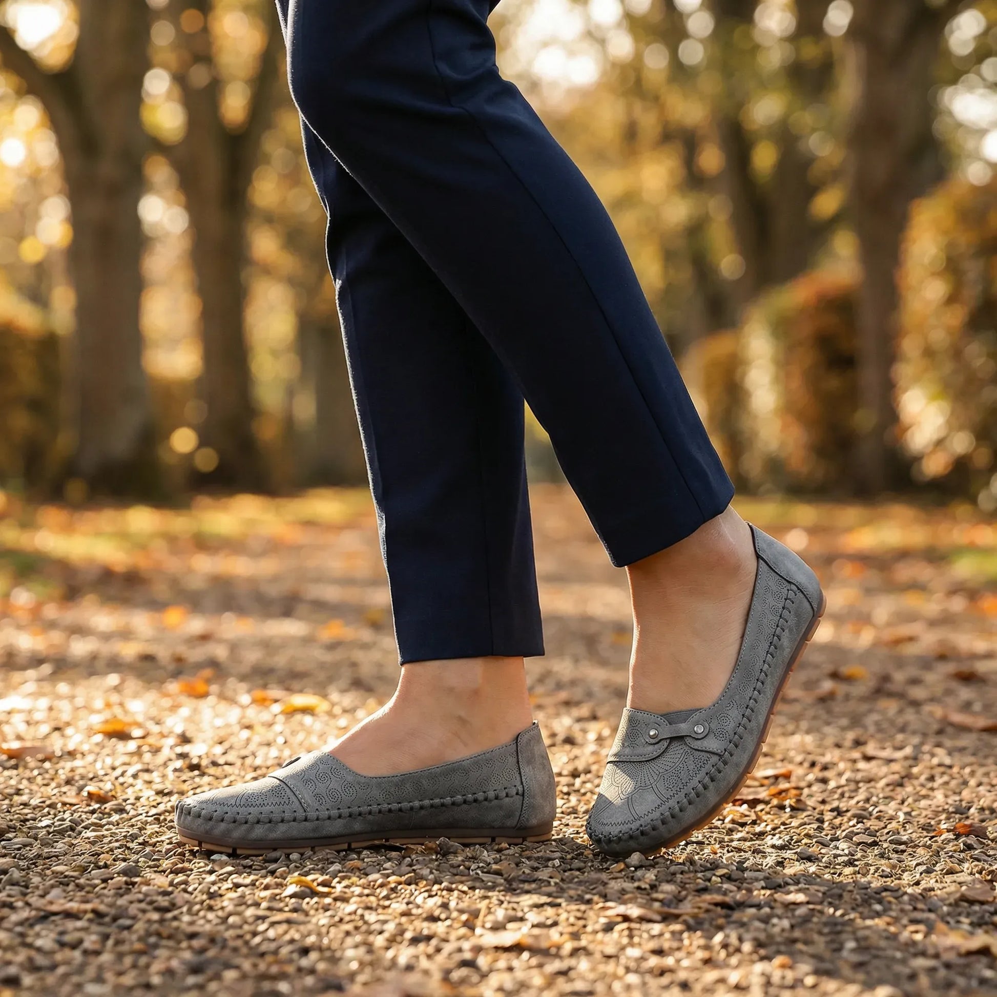 Women's extra wide fit, arch support, slip on design loafers with suede upper and everyday walking